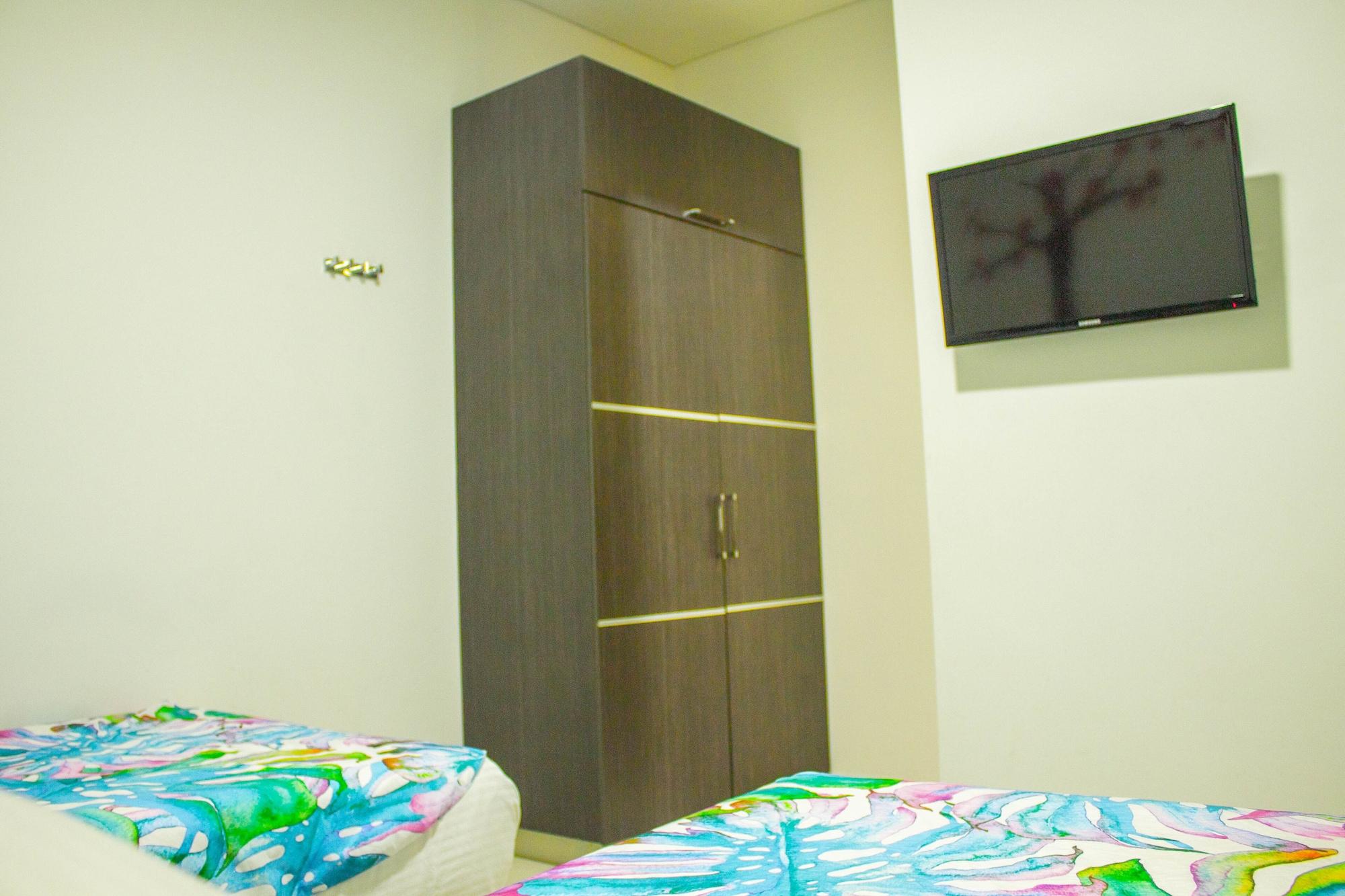 Hotel Bolivariana Plaza Медельїн Екстер'єр фото